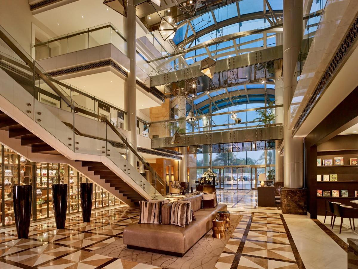 Hyatt Regency Al Kout Mall Κουβέιτ Εξωτερικό φωτογραφία The lobby of the Ritz-Carlton, Dubai